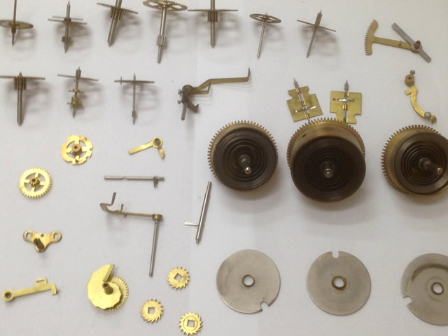 ウルゴス置時計4